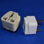 Universal Adapter (5A 3 Round Pin Plug)